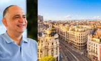 El alcalde Carlos Pinedo estará en España.