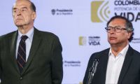 Presidente Gustavo Petro y su exministro Álvaro Leyva