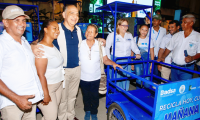 Alcaldía entrega triciclos y herramientas de apoyo a más de 450 recicladores en Santa Marta