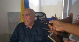 Vicente Guzmán, director de Fiscalías del Magdalena, en rueda de prensa.