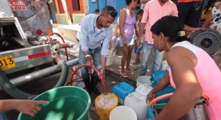 Cerca de 15 barrio ya están sin agua. 