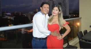 Pablo Vera y su esposa Melanie Quintero.