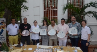 Chefs y propietarios de restaurantes en Santa Marta ganadores de los premios La Barra