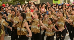 Desfile folclórico en el año 2017.