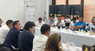 Mesa de trabajo en la Gobernación del Magdalena. 