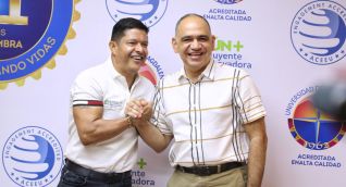 Alcalde Carlos Pinedo y rector de Unimagdalena, Pablo Vera.