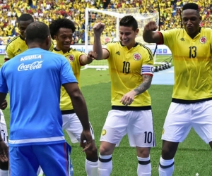 Jugadores de Colombia festejan un gol.