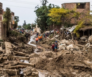 389 personas muertas y 22 mil familias damnificadas por las lluvias.