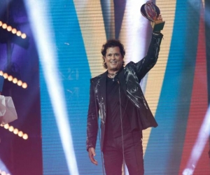 Carlos Vives ganó Oro y mejor artista tropical en los Premios Heat de la música latina que el canal de videos HTV. 