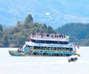 'El almirante', la embarcación que se hundió en Guatapé.