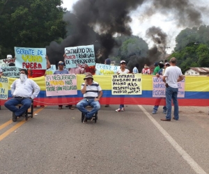 Decenas de subcontratistas salieron a las calles a protestar contra la concesión Yuma.
