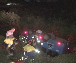 Los heridos fueron auxiliados por paramédicos de varias ambulancias de clínicas privadas de esta capital, quienes realizaron los respectivos traslados.