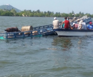 Los nueve náufragos fueron trasladados a Cartagena donde fueron atendidos.