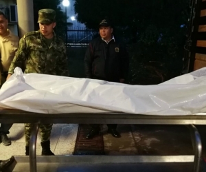 El cadáver de uno de los presuntos guerrilleros del ELN dados de baja en el Cesar. F