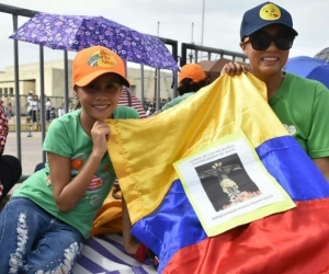 Los fieles cartageneros ya esperan al Papa Francisco en las avenidas.