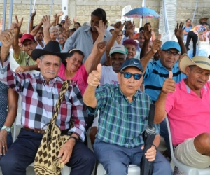 Los ancianos disfrutaron de diferentes actividades.