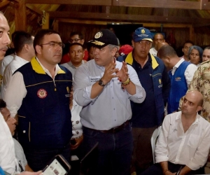 El presidente visitó el puesto de mando unificado.