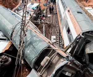  Así quedó el tren de pasajeros en Marruecos. 