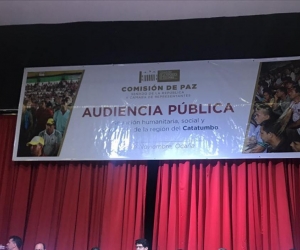  Comisión de Paz en una de las audiencias. 