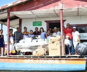 Entrega de implementos médicos a comunidad de Buenavista.