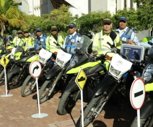 13 agentes viales, 27 reguladores y 18 policías reforzarán operativos.