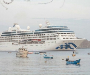 Santa Marta activa de nuevo el arribo de este tipo de embarcaciones turísticas, que traen un considerable número de  turistas al puerto local.