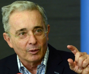 Álvaro Uribe Vélez.