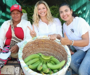 Rubén Jiménez resaltó el trabajo de la cuota femenina del partido Centro Democrático, Liane Saumet y Beatriz Polo, en la celebración del Día Internacional de la Mujer, quienes han recorrido el Magdalena para escuchar las necesidades de madres cabeza de familia y mujeres líderes de la región.