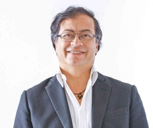 Gustavo Petro ganador de la consulta.