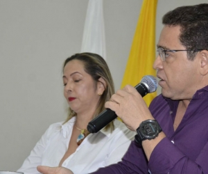 El anuncio del reembolso lo hizo el alcalde Martínez en una rueda de prensa.
