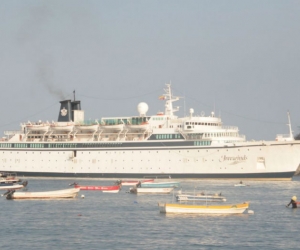 Crucero Freewinds en su llegada a Santa Marta.