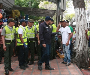 Recibieron ataques verbales y fueron custodiados a la inspección para evitar agresiones físicas. 