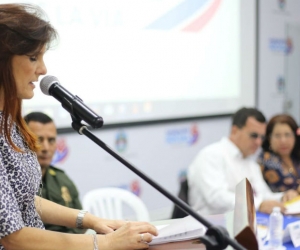 Gobernadora durante la primera sesión del consejo departamental de política social.