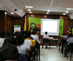 El primer ciclo de esta jornada se realizó en el auditorio Roque Morelli Zárate de la Institución.