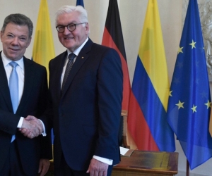  Juan Manuel Santos saluda al presidente alemán, Frank-Walter Steinmeier. 