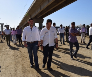 Germán Vargas Lleras, en su época de vicepresidente, acompañado de Luis Miguel Cotes y Alejandro Char