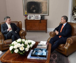  Antes de la reunión en el despacho presidencial, Santos y Duque tuvieron un encuentro privado.