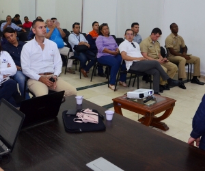 Segundo taller sobre el estudio de impacto ambiental para el trámite de licencia ambiental de las obras de certificación del aeropuerto Simón Bolívar.