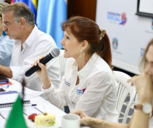 Gobernadora Rosa Cotes durante la reunión de la OCAD Caribe.