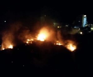 Incendio forestal en zona del Irotama y el edificio Kankurúa. 