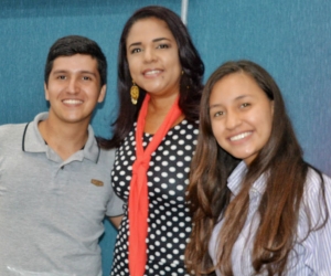 La joven Emily Briceño junto Ingris Padilla Secretaria PSIE