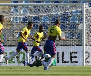 Colombia marcó su primer gol en el Suramericano que le bastó para conseguir su primera victoria.