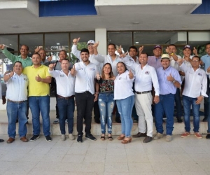 En días pasados un grupo de líderes políticos se sumaron a la campaña de Aristides Herrera.