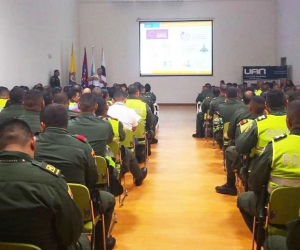 Capacitación a policías.