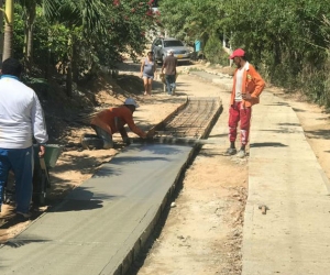 Obra de placa huella en Masinga.