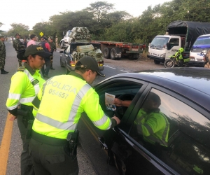 Policía realiza labores de control en vías de Santa Marta