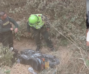 La motocicleta de Jorge Eliécer Arrieta Ramos fue encontrada en una zona enmontada en la vía hacia Bahía Concha.