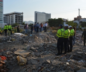 El lote está ubicado en la carrera 2 con calle 25. 