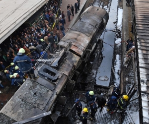 Locomotora del metro de El Cairo se estrelló e incendió