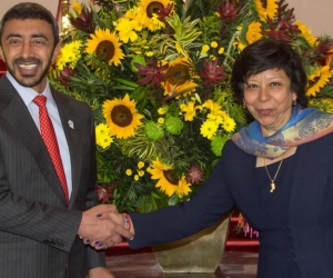 Viceministra de Relaciones Exteriores de Colombia, Luz Stella Jara, y el ministro de Relaciones Exteriores y Cooperación Internacional de los EAU, el jeque Abdullah Bin Zayed Al Nahyan.